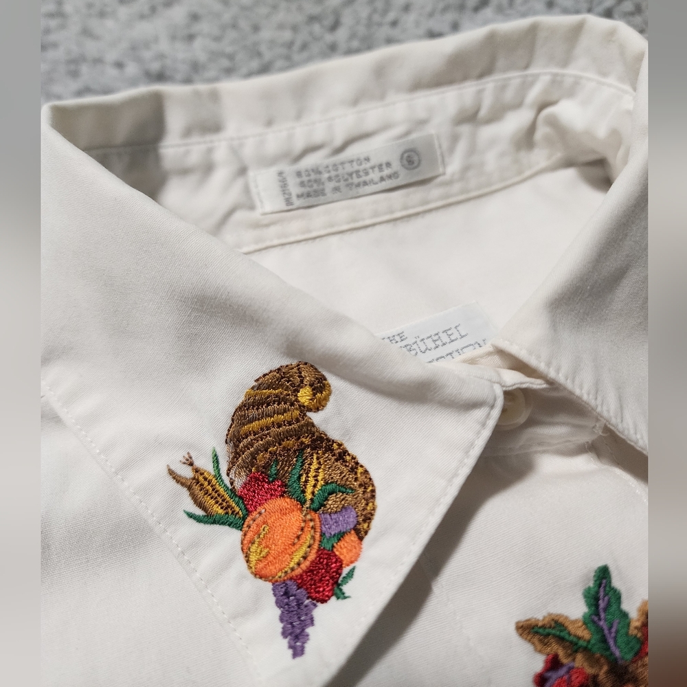 Fall Button-up Blouse - Picture 4 of 8